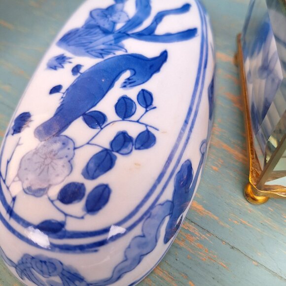 Vintage Porcelain Box Chinoiserie Blue and White Bird Lid Handmade Glass Ceramic - Picture 13 of 17